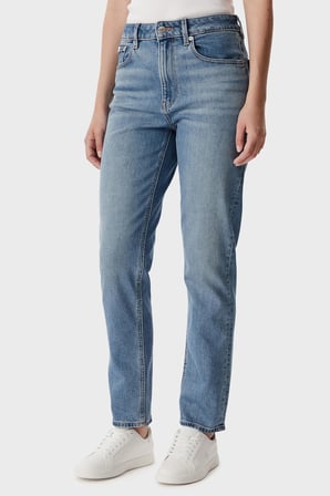 Calvin Klein Pamuklu Mom Fit Normal Bel Jeans LV047F951GX8B Bayan KOT PANTOLON LV047F951G X8B MAVİ