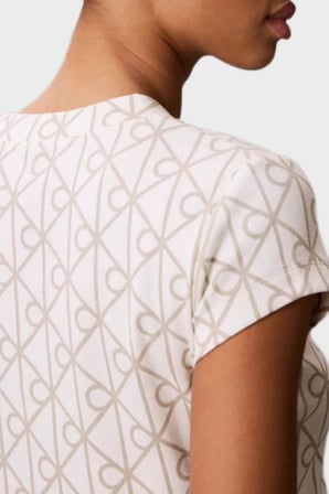 Calvin Klein Pamuklu Slim Fit Logo Baskılı T Shirt Bayan T SHİRT LV047G830G YAS KREM