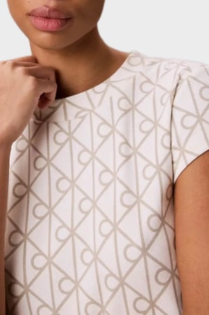 Calvin Klein Pamuklu Slim Fit Logo Baskılı T Shirt Bayan T SHİRT LV047G830G YAS KREM