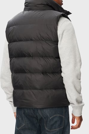 Calvin Klein Kapitoneli Çıkarılabilir Kapüşonlu Yaka Şişme Yelek LV04RG514GUB1 Erkek YELEK LV04RG514G UB1 SİYAH
