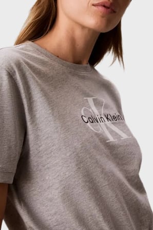 Calvin Klein Pamuklu Regular Fit Logolu Bisiklet Yaka T Shirt LV047G288GP79 Bayan T SHİRT LV047G288G P79 GRİ