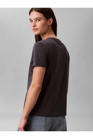 Kadın Normal Kesim Pamuklu Yuvarlak Yakalı Kısa Kollu Koyu Gri T-Shirt