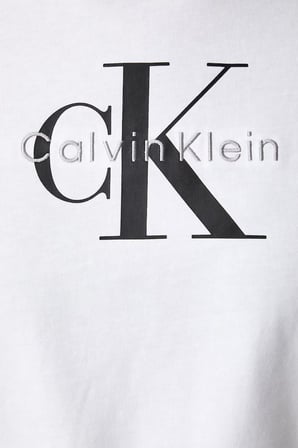 Calvin Klein Pamuklu Logolu Regular Fit Bisiklet Yaka T Shirt LV047G288GYAF Bayan T SHİRT LV047G288G YAF BEYAZ