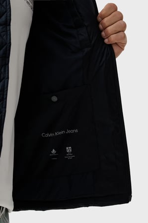 Calvin Klein Kapitoneli Dik Yaka Su İtici Mont LV04RG506GCEF Erkek MONT LV04RG506G CEF LACİVERT