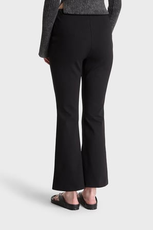 Calvin Klein Logolu Flare Fit Yüksek Bel Pantolon LV047G632GUB1 Bayan PANTOLON LV047G632G UB1 SİYAH