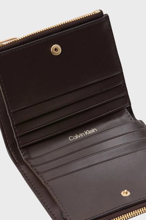 Calvin Klein Baskılı Logolu Çift Fermuarlı Katlanır Cüzdan LV04F1161G0TK Bayan CÜZDAN LV04F1161G 0TK KAHVE