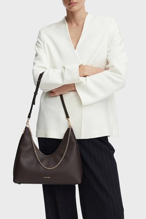 Calvin Klein Zincir Detaylı Ayarlanabilir Askılı Çanta LV04F3495GBAL Bayan ÇANTA LV04F3495G BAL KAHVE