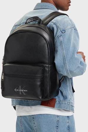 Calvin Klein Logolu Ayarlanabilir Askılı Sırt Çantası LV04D3417GUB1 Erkek SIRT ÇANTASI LV04D3417G UB1 SİYAH