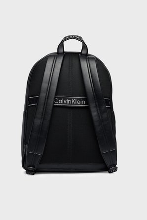 Calvin Klein Logolu Ayarlanabilir Askılı Sırt Çantası LV04D3417GUB1 Erkek SIRT ÇANTASI LV04D3417G UB1 SİYAH