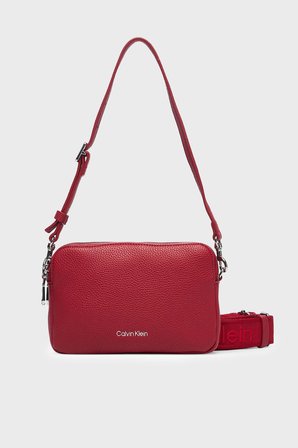 Calvin Klein Logolu Ayarlanabilir Askılı Çanta LV04F3656GXLL Bayan ÇANTA LV04F3656G XLL BORDO