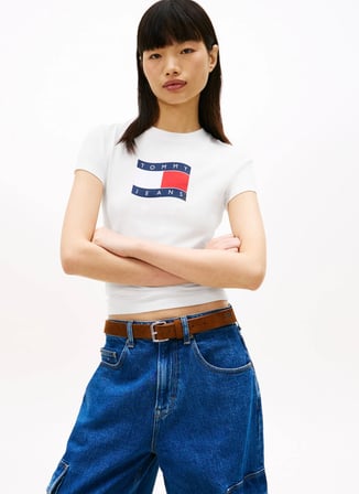 Tommy Jeans Ekru Kadın T-Shirt TJW SLIM WAVY FLAG TEE EXT