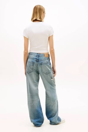 Tommy Jeans Kadın Tişört-DW0DW22272