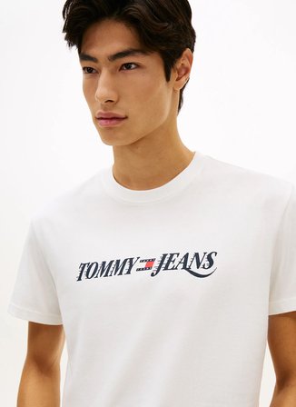 Tommy Jeans Ekru Erkek Regular Fit Baskılı T-Shirt DM0DM22548YBL