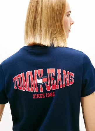 Tommy Jeans Lacivert Kadın T-Shirt TJW REG WAVY FLAG SS TEE EXT