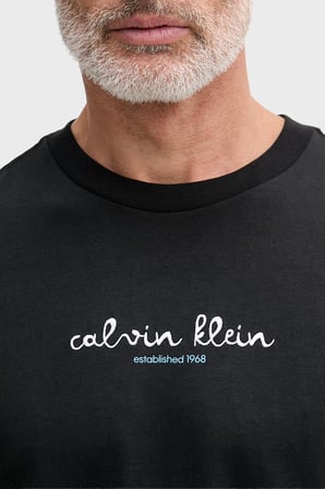 Calvin Klein % 100 Pamuk Logolu Grafik Baskılı Bisiklet Yaka T Shirt LV04RG816GUB1 Erkek T SHİRT LV04RG816G UB1 SİYAH