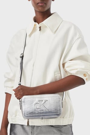 Calvin Klein Logolu Ayarlanabilir Askılı Çanta LV04F3896G3JH Kadın ÇANTA LV04F3896G 3JH GÜMÜŞ