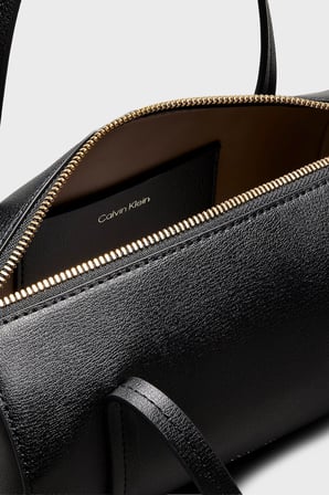 Calvin Klein Logolu Çıkarılabilir Askılı Çanta LV04F3663G332 Kadın ÇANTA LV04F3663G 332 SİYAH
