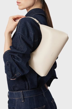 Calvin Klein Logolu Omuz Askılı Çanta LV04F3890GACG Kadın ÇANTA LV04F3890G ACG EKRU