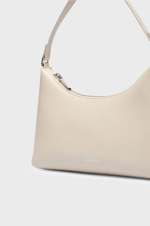 Calvin Klein Logolu Omuz Askılı Çanta LV04F3890GACG Kadın ÇANTA LV04F3890G ACG EKRU