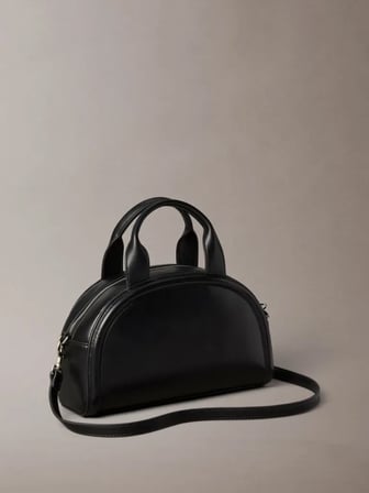 CALVIN KLEIN Kadın Marka Logolu Günlük Kullanıma Uygun SİYAH Omuz Çantası LV04F3895G 3L2