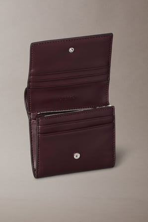 BOLD CK MEDIUM BIFOLD