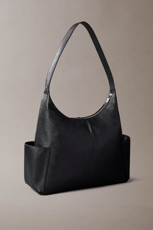 POCKETS MONOLOGO L SHOULDER BAG