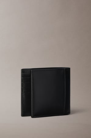 RAISED BILLFOLD