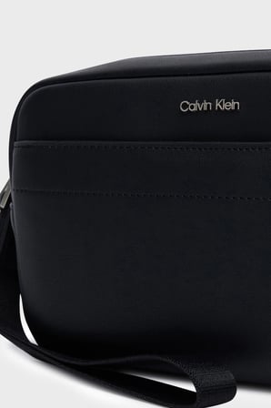Calvin Klein Bilek Askılı Traş Çantası LV04D1277GUB1 Erkek TRAŞ ÇANTASI LV04D1277G UB1 SİYAH