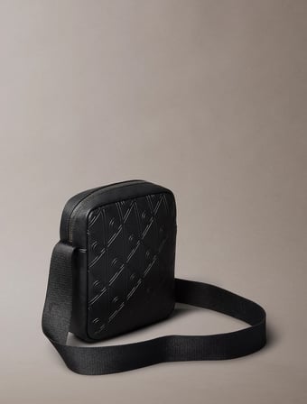 CALVIN KLEIN Kadın Marka Logolu Günlük Kullanıma Uygun SİYAH Omuz Çantası LV04D3562G UB1
