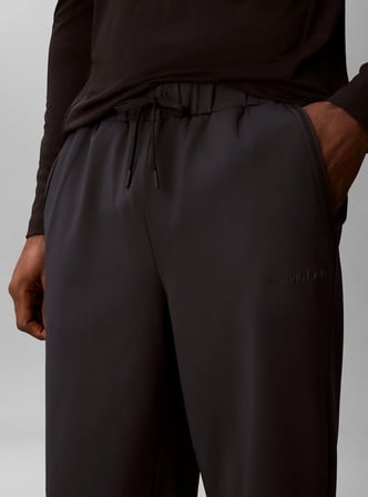 CALVIN KLEIN Erkek Marka Logolu Günlük Kullanıma Uygun SİYAH Pantolon LVGMF6P601 UB1