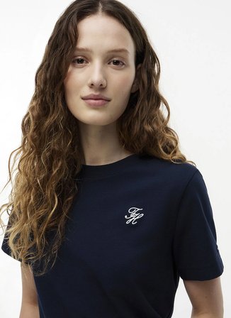 Tommy Hilfiger Lacivert Kadın Bisiklet Yaka Nakışlı T-Shirt WW0WW49941C1G