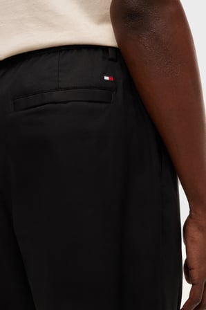 Tommy Hilfiger Pamuklu Tapered Fit Daralan Paça Pantolon Erkek PANTOLON MW0MW39702 BDS SİYAH