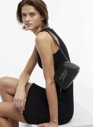 Tommy Hilfiger Siyah Kadın Çapraz Çanta TJW BOLD CAMERA BAG