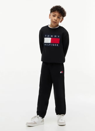 Tommy Hilfiger Siyah Erkek Çocuk Regular Fit Sweatpant KS0KS00715-HERITAGE FLAG SWEATPANTS