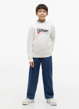 Tommy Hilfiger Lacivert Erkek Çocuk Bisiklet Yaka Nakışlı Sweatshirt KB0KB10506-EMBROIDERY GRAPHIC SWEAT