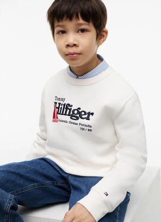 Tommy Hilfiger Lacivert Erkek Çocuk Bisiklet Yaka Nakışlı Sweatshirt KB0KB10506-EMBROIDERY GRAPHIC SWEAT