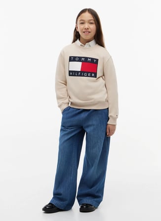 Tommy Hilfiger Siyah Erkek Çocuk Regular Fit Baskılı Sweatshirt KS0KS00709-HERITAGE FLAG SWEATSHIRT