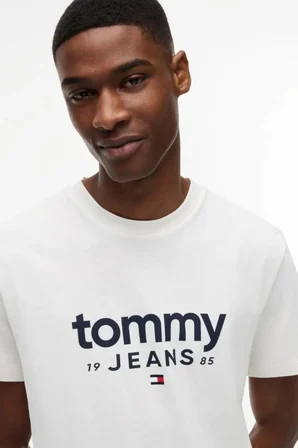 Tommy Jeans Erkek Tişört-DM0DM23376
