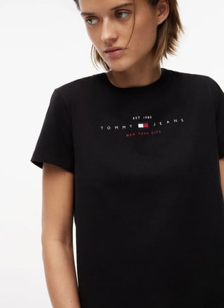 Tommy Jeans Siyah Kadın Bisiklet Yaka Baskılı T-Shirt DW0DW22789BDS