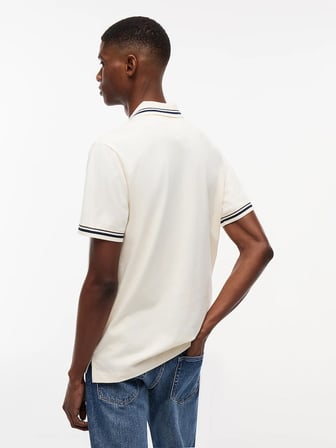 TOMMY HILFIGER Erkek Marka Logolu Günlük Kullanıma Uygun Krem Polo Yaka T-Shirt DM0DM22700 AEF