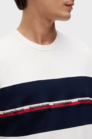 Tommy Jeans Logolu % 100 Pamuk  Regular Fit Bisiklet Yaka T Shirt Erkek T SHİRT DM0DM23245 YBH BEYAZ
