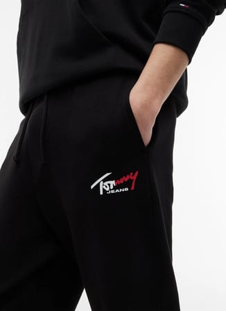 Tommy Jeans Siyah Erkek Regular Fit Logo Baskılı Sweatpant DM0DM23903BDS TJM REG SIGNATURE SW