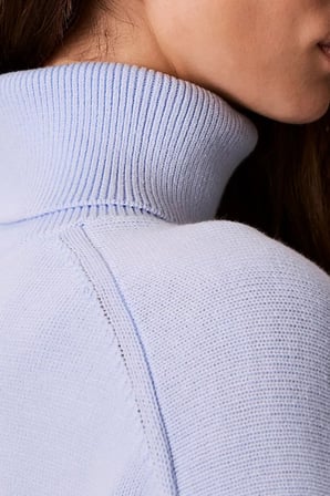Calvin Klein Logolu % 100 Pamuk Balıkçı Yaka Kazak LV047H329GC3Q Kadın KAZAK LV047H329G C3Q LİLA