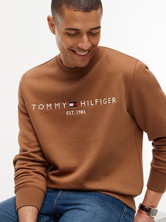 TOMMY HILFIGER Erkek Göğüste Marka Logolu ve Marka İmzalı Bisiklet Yakalı Organik Pamuklu Kollarda Marka Bayrak Detaylı Taba Sweatshirt MW0MW11596 GVH