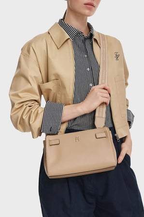 Tommy Hilfiger Logolu Ayarlanabilir Askılı Çanta Kadın ÇANTA AW0AW19065 ACC BEJ