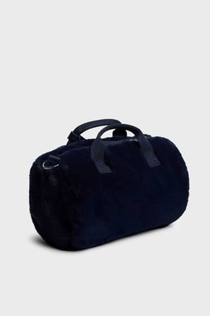 Tommy Jeans Logolu Çıkarılabilir Askılı Peluş Çanta Kadın ÇANTA AW0AW19080 C1G LACİVERT