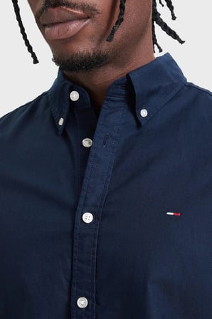 Tommy Jeans Logolu Pamuklu Regular Fit Düğmeli Yaka Gömlek Erkek GÖMLEK DM0DM23711 C1G LACİVERT