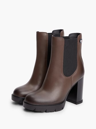 TOMMY HILFIGER Kadın Marka Bayrak Logolu Chelsea Modeli Bağcıksız Topuklu Şık Görünüşlü Kahverengi Bot & Bootie EN0EN03112 GT7