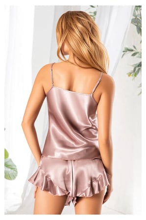 Kadın Saten Şortlu Pijama Takımı Dantel Detaylı Şık Ev Giyimi