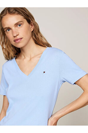 V Yaka Slim Tişört